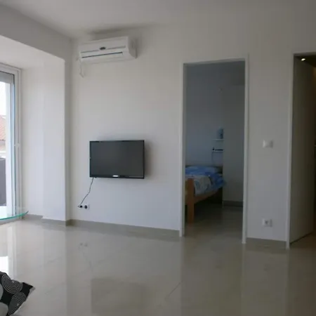 Koralj °1 With Swimming Pool Lejlighed *