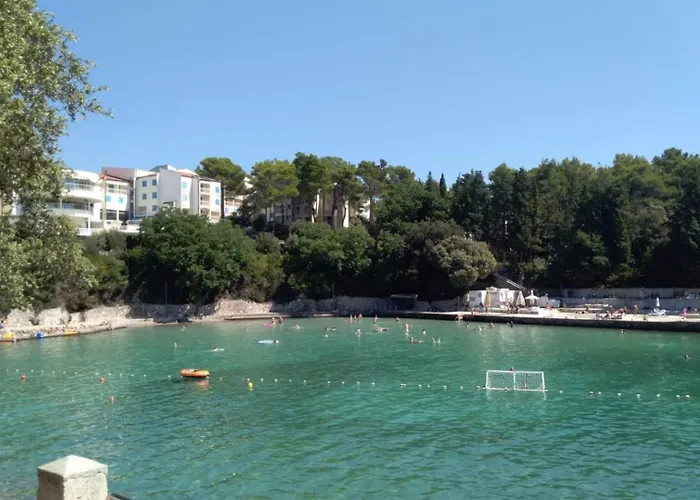 Koralj °1 With Swimming Pool Apartmán