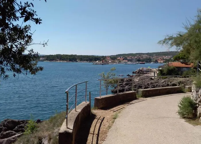 Koralj °1 With Swimming Pool Apartmán Krk Town
