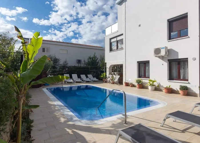 Koralj °1 With Swimming Pool * Krk Town