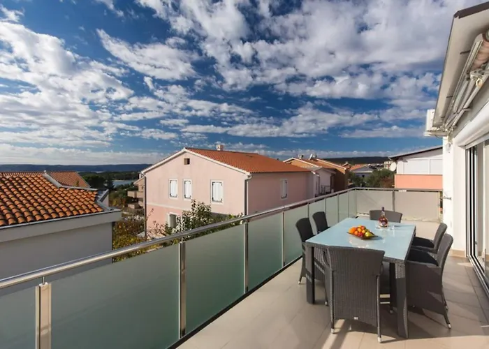 Apartmán Koralj °1 With Swimming Pool