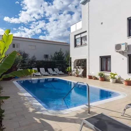 Koralj °1 With Swimming Pool * Krk Town