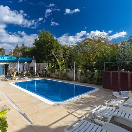 Koralj °1 With Swimming Pool Krk Town