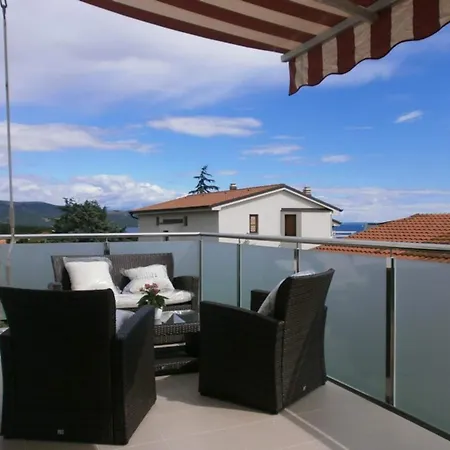 Apartment Koralj °1 With Swimming Pool *
